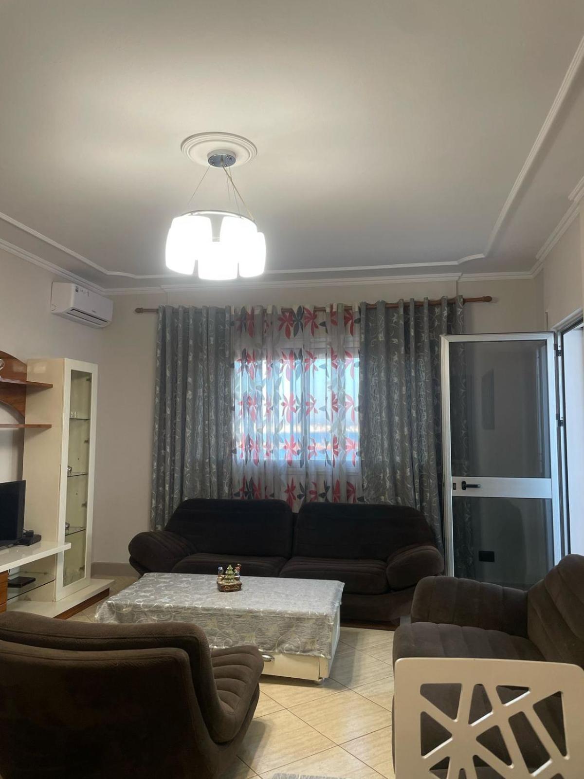 Hotel Kloest Durrës Buitenkant foto